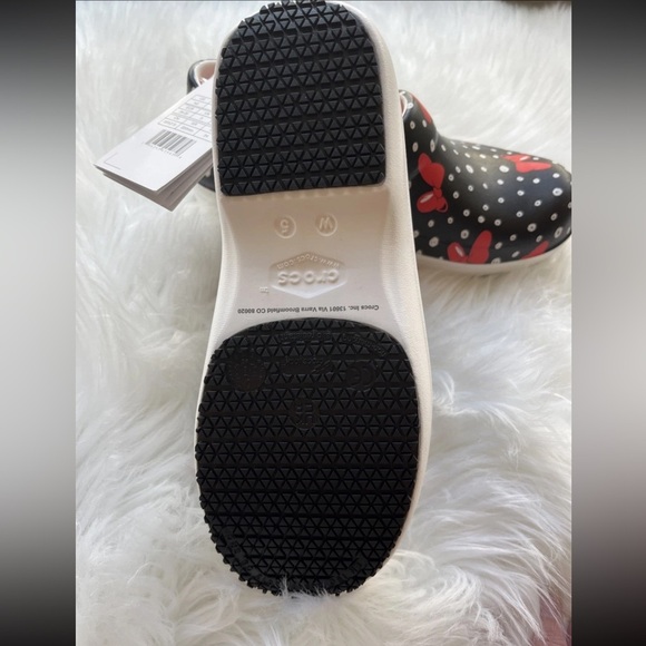🆕Crocs Minnie Mouse Red Bow Polka Dot Print Women’s Size 5 Removable Insole - Picture 11 of 13